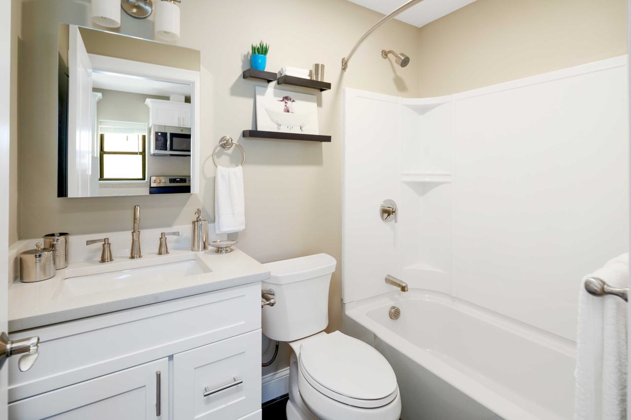 100 Broad St #2 - Photo 3 of 4