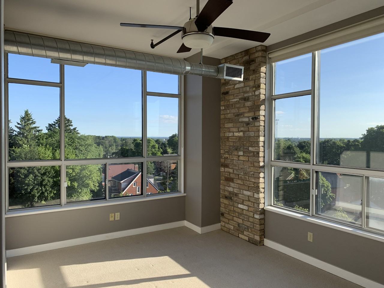 120 Mansion St - Photo 6 of 10
