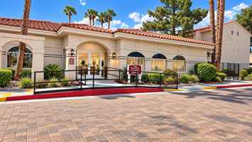 featured image of 1270 Burnham Ave