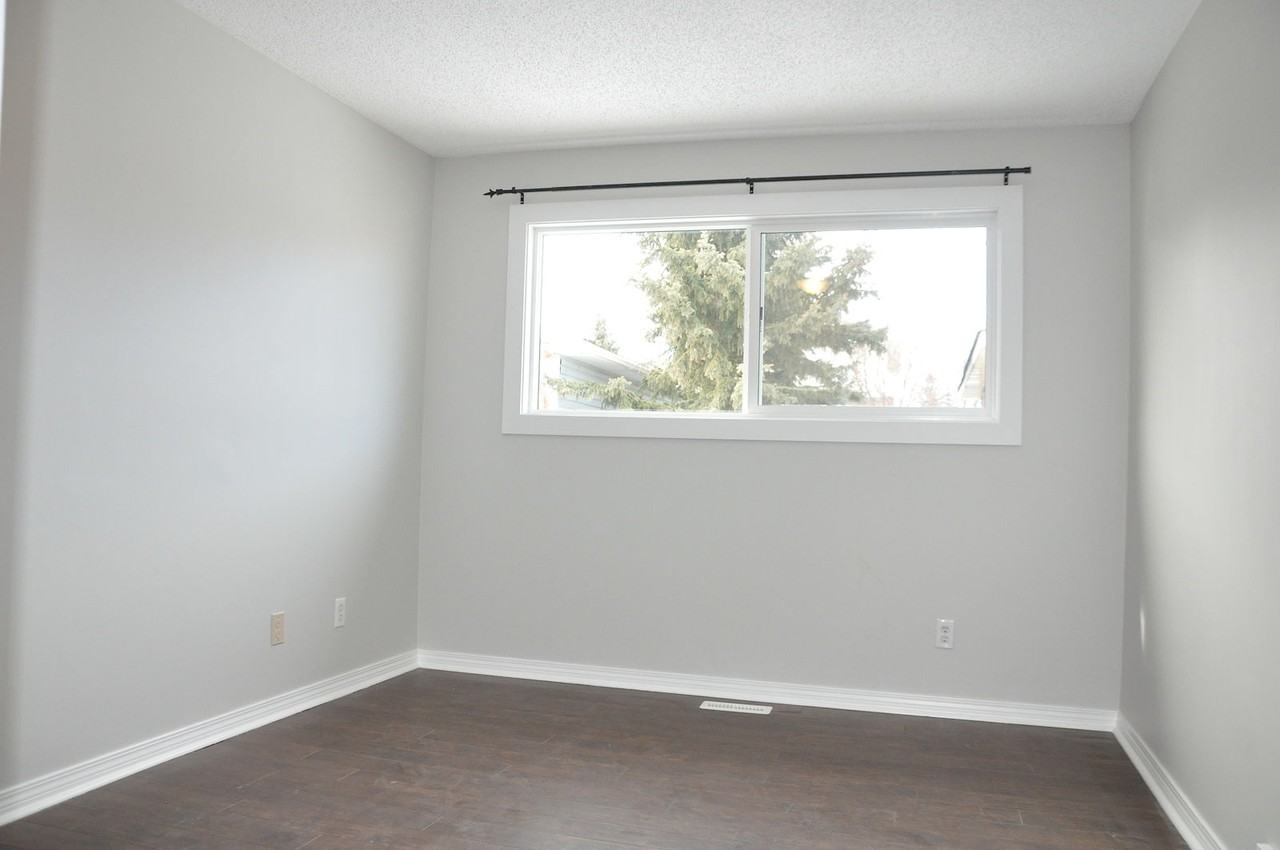 48 Woodborough Cres Sw - Photo 6 of 22