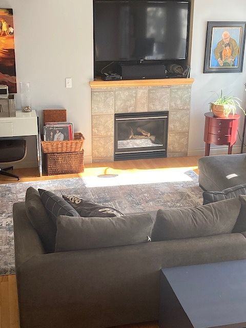 654 Killarney Glen Crt Sw - Photo 2 of 29