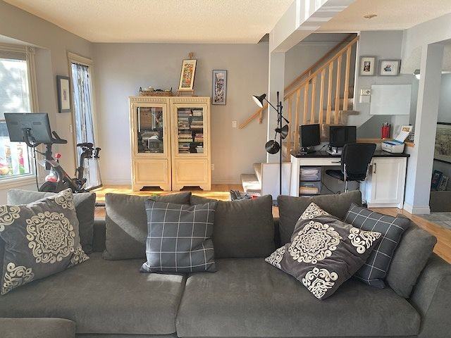 654 Killarney Glen Crt Sw - Photo 5 of 29