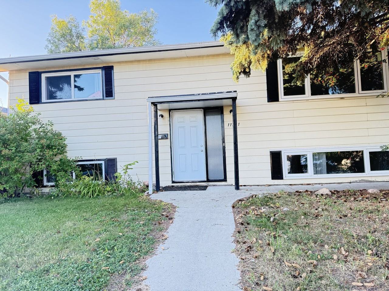 11731 40 Ave Nw - Photo 3 of 10