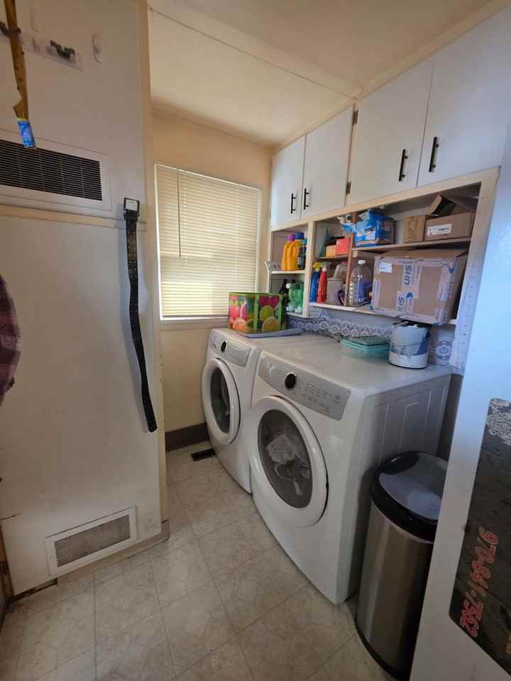 677 Russell St - Photo 7 of 12