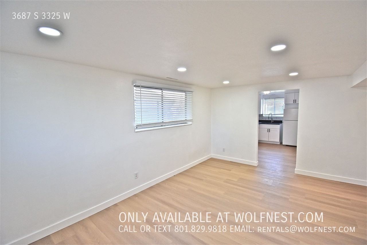 3687 S 3325 W - Photo 4 of 19