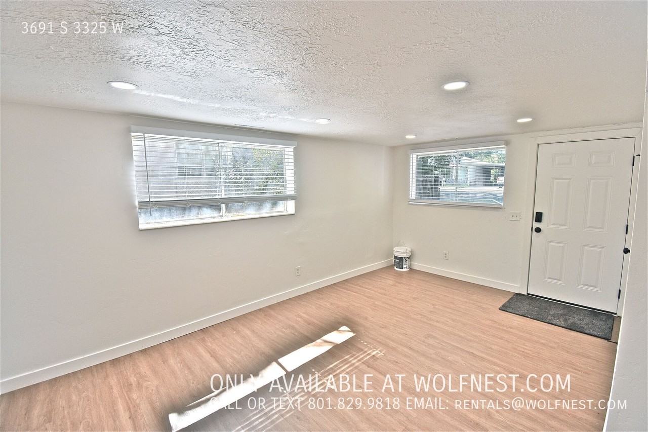 3691 S 3325 W - Photo 5 of 18