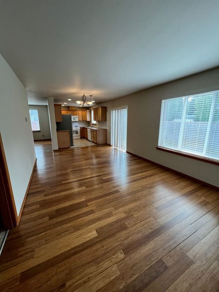 20514 66th Dr Ne - Photo 7 of 31