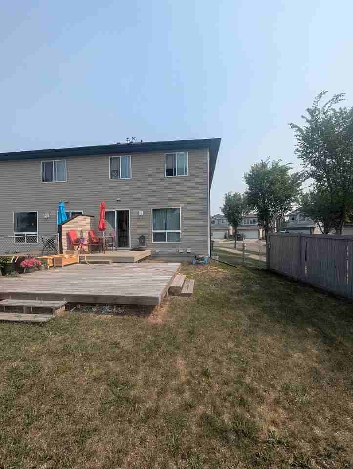 193 Galloway Wynd - Photo 3 of 10
