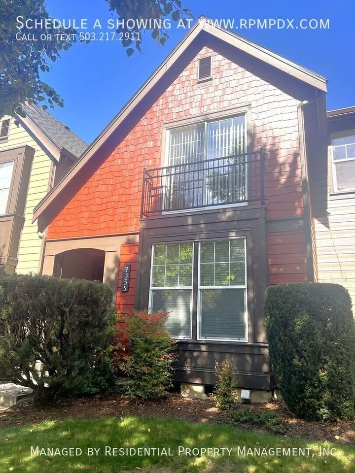 7355 Ne Stonewater St - Photo 3 of 50