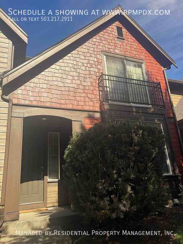 7355 Ne Stonewater St - Photo 4 of 50