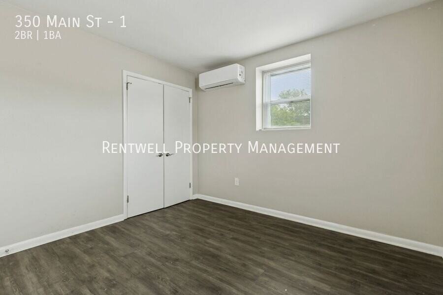 350 Main St #1 - Photo 5 of 20