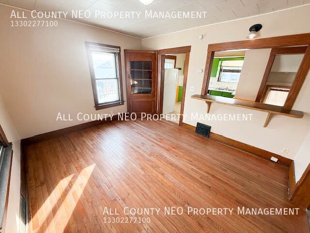 1883 2nd St - Photo 5 of 38