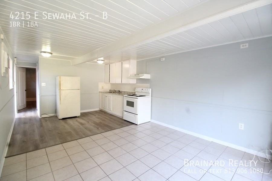 4215 E Sewaha St #B - Photo 4 of 10