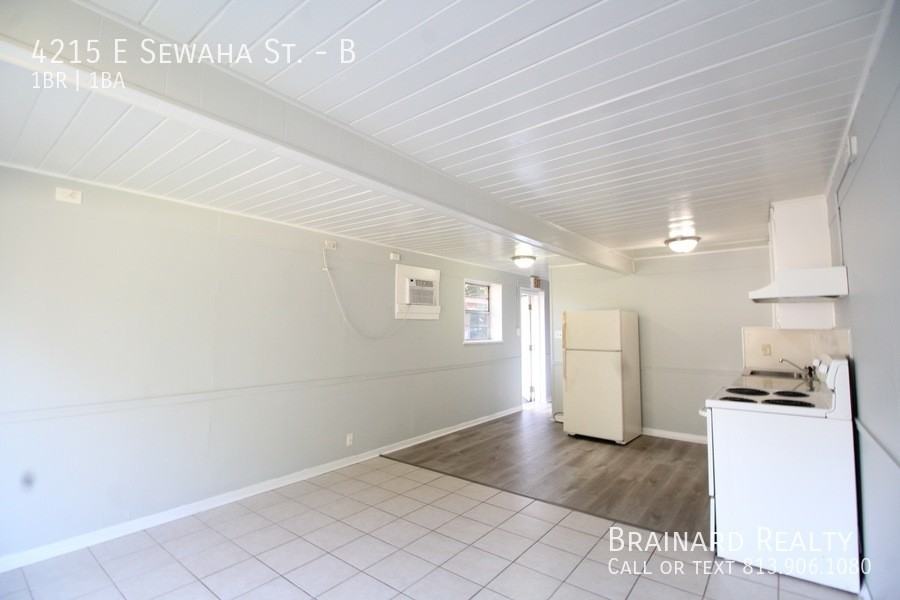 4215 E Sewaha St #B - Photo 5 of 10