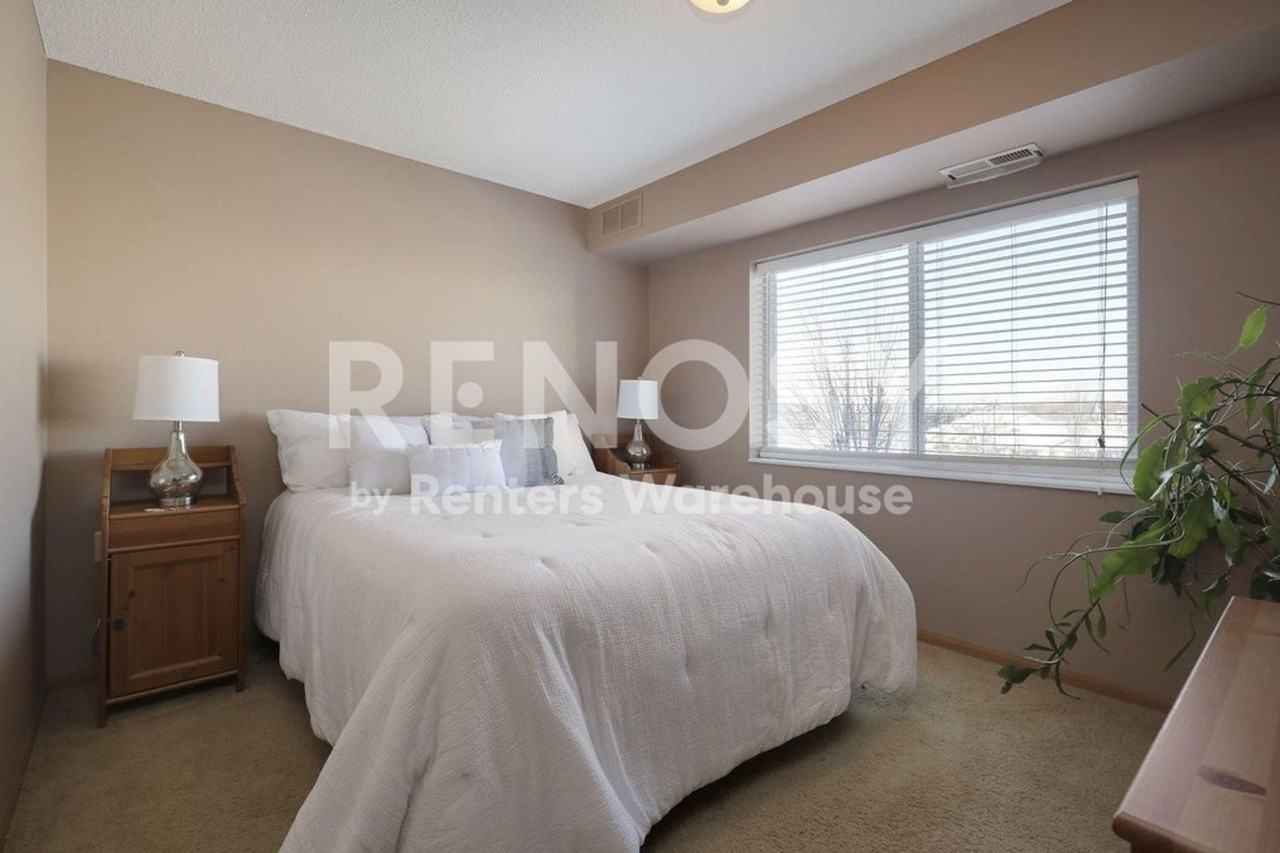 1321 Lake Dr W #309 - Photo 3 of 16