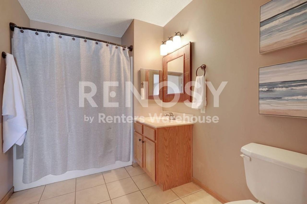 1321 Lake Dr W #309 - Photo 6 of 16