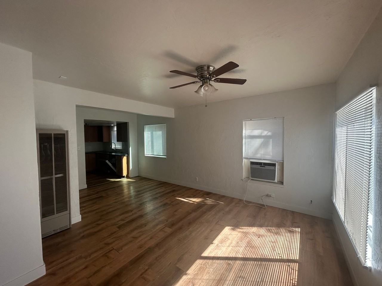 1218 N Cedar St - Photo 2 of 17