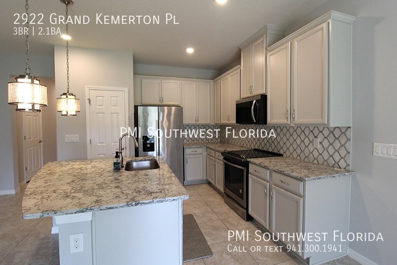 2922 Grand Kemerton Pl - Photo 4 of 28