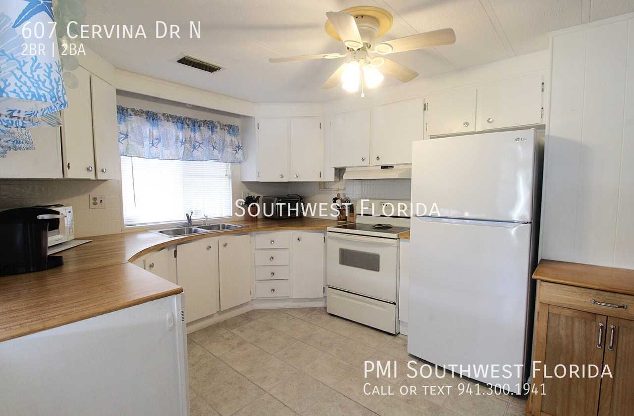 607 Cervina Dr N - Photo 4 of 31