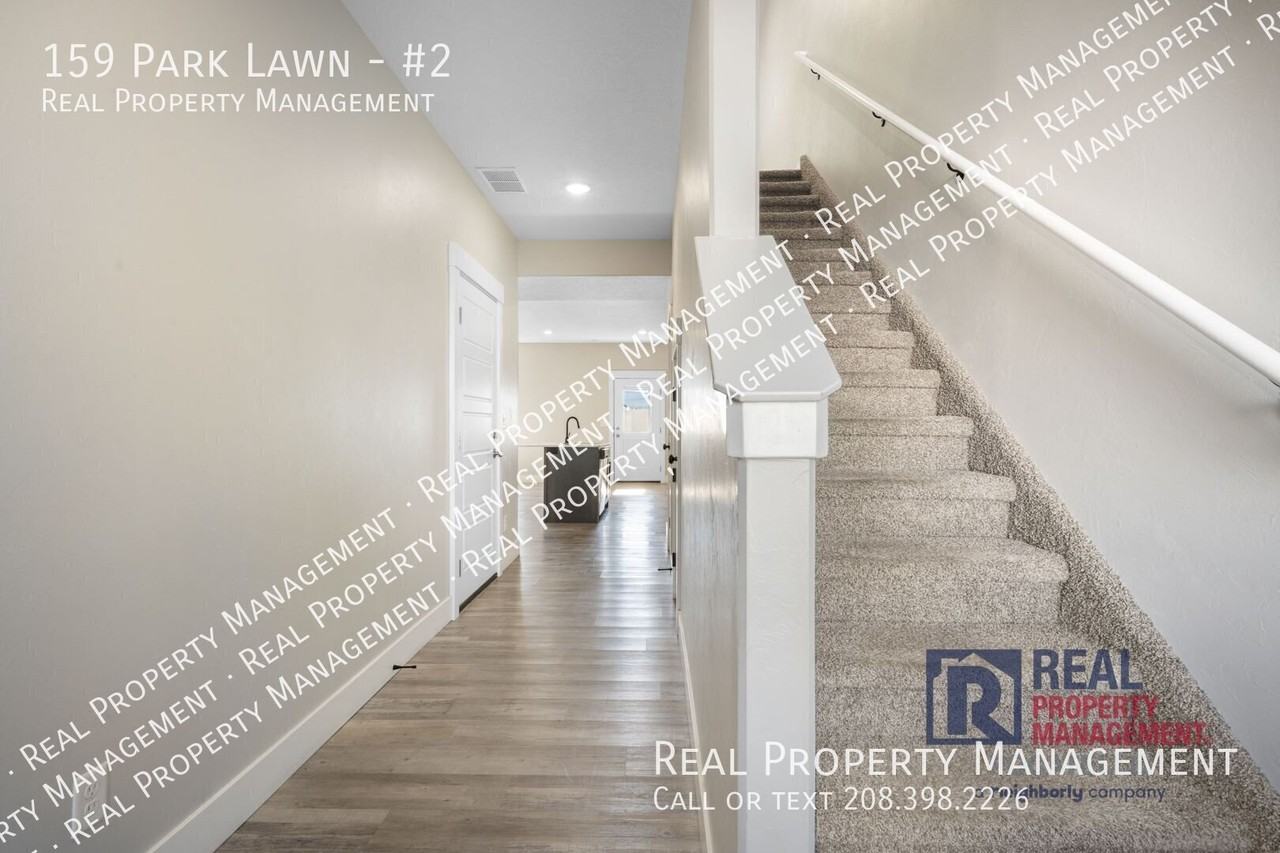159 Park Lawn Dr #2 - Photo 7 of 16