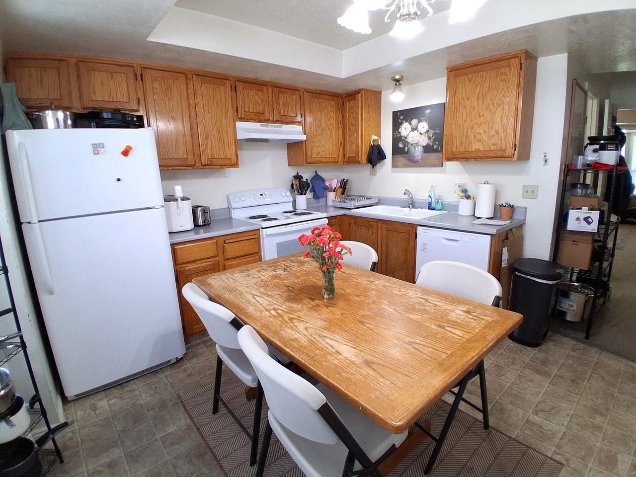 565 N 300 E - Photo 7 of 27