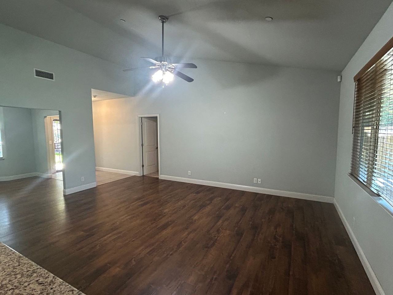 822 W 11th Ave - Photo 2 of 32