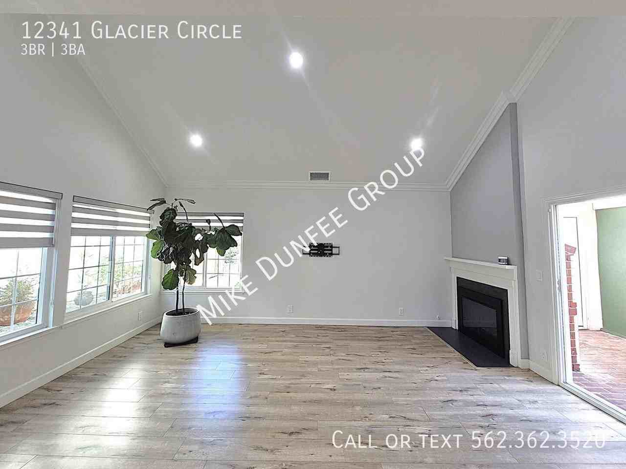 12341 Glacier Cir - Photo 3 of 28