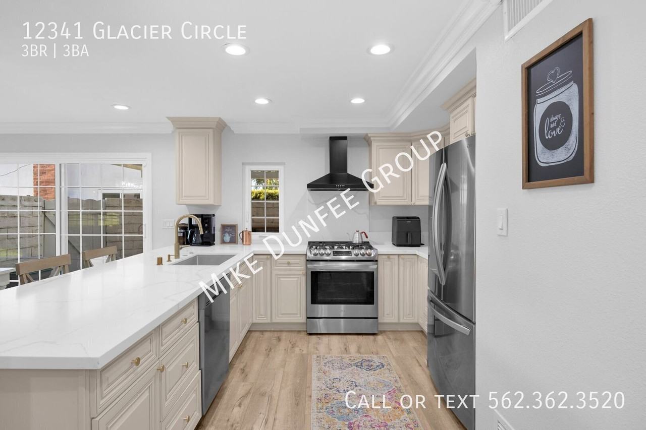 12341 Glacier Cir - Photo 7 of 28