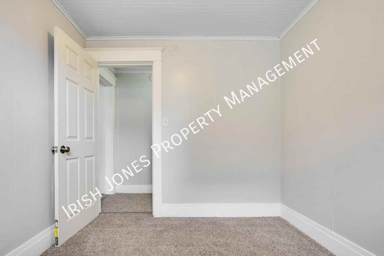 161 Austin St - Photo 6 of 17