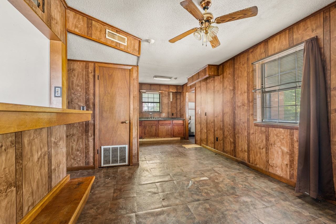 160 Bray St #1 - Photo 4 of 11