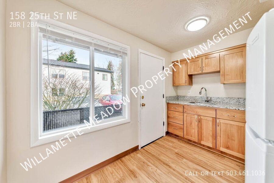 158 25th St Ne - Photo 4 of 16
