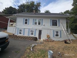 featured image of 405 Se Spring St