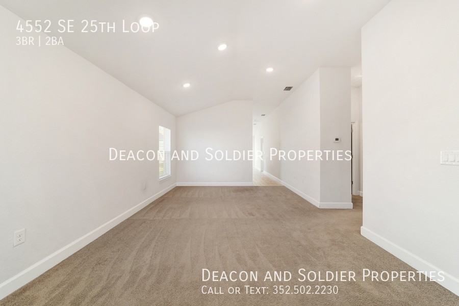 4552 Se 25th Loop - Photo 4 of 47