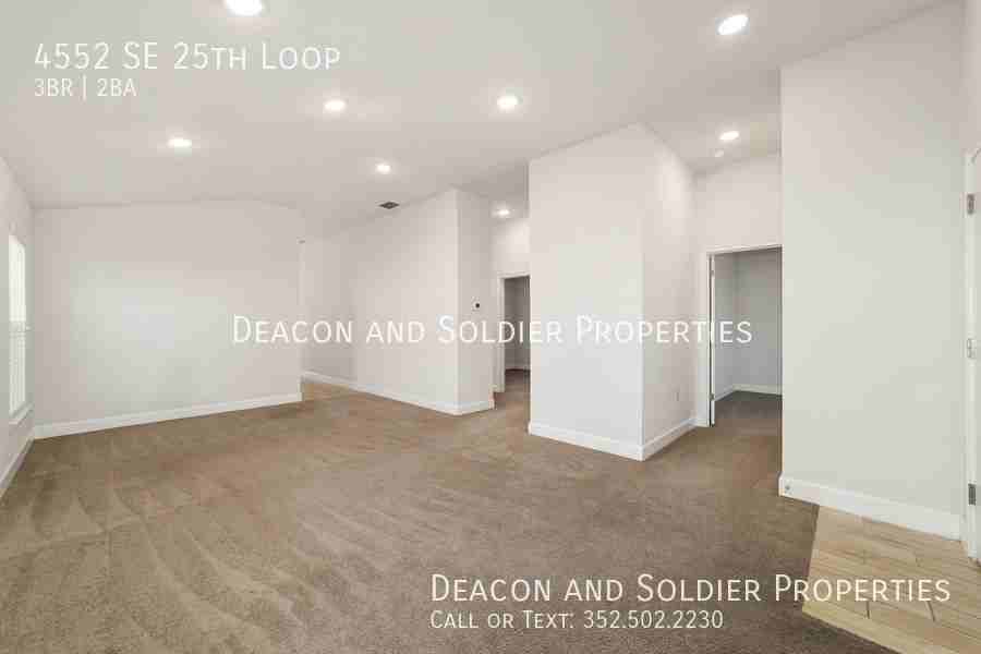 4552 Se 25th Loop - Photo 5 of 47