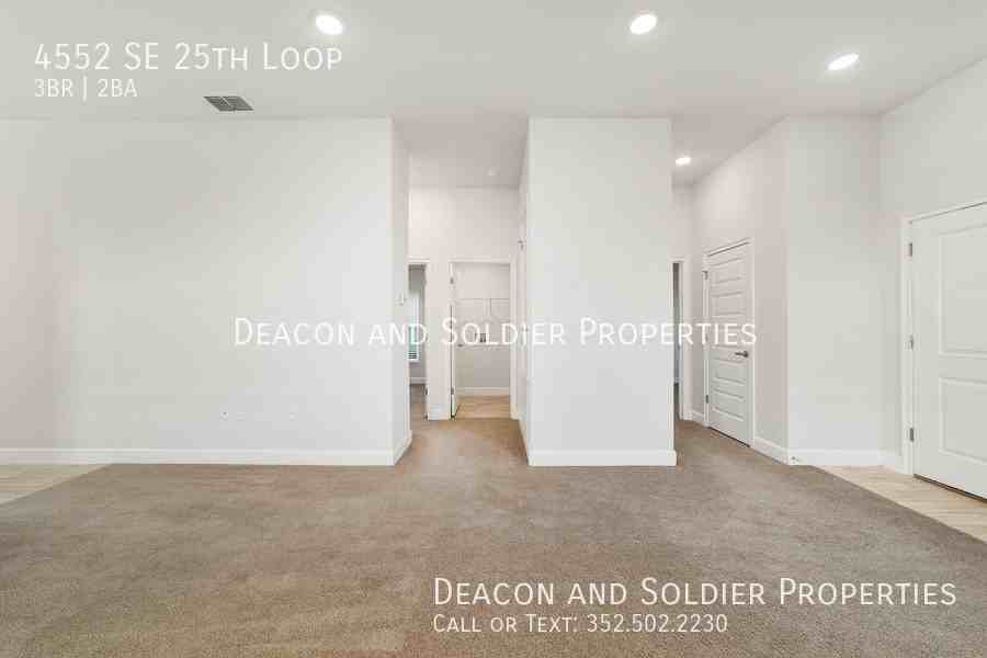4552 Se 25th Loop - Photo 6 of 47