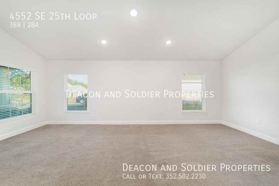 4552 Se 25th Loop - Photo 7 of 47