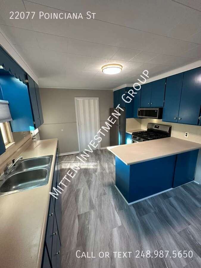 22077 Poinciana St - Photo 4 of 12