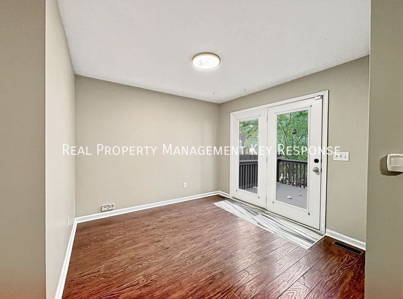 932 11th Ave N - Photo 6 of 20