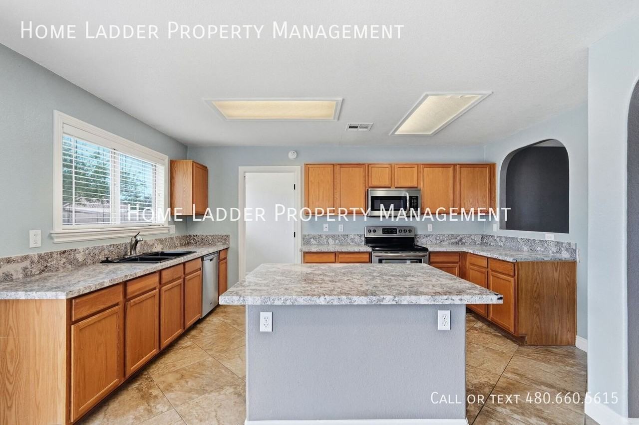 8311 E Posada Ave - Photo 7 of 28