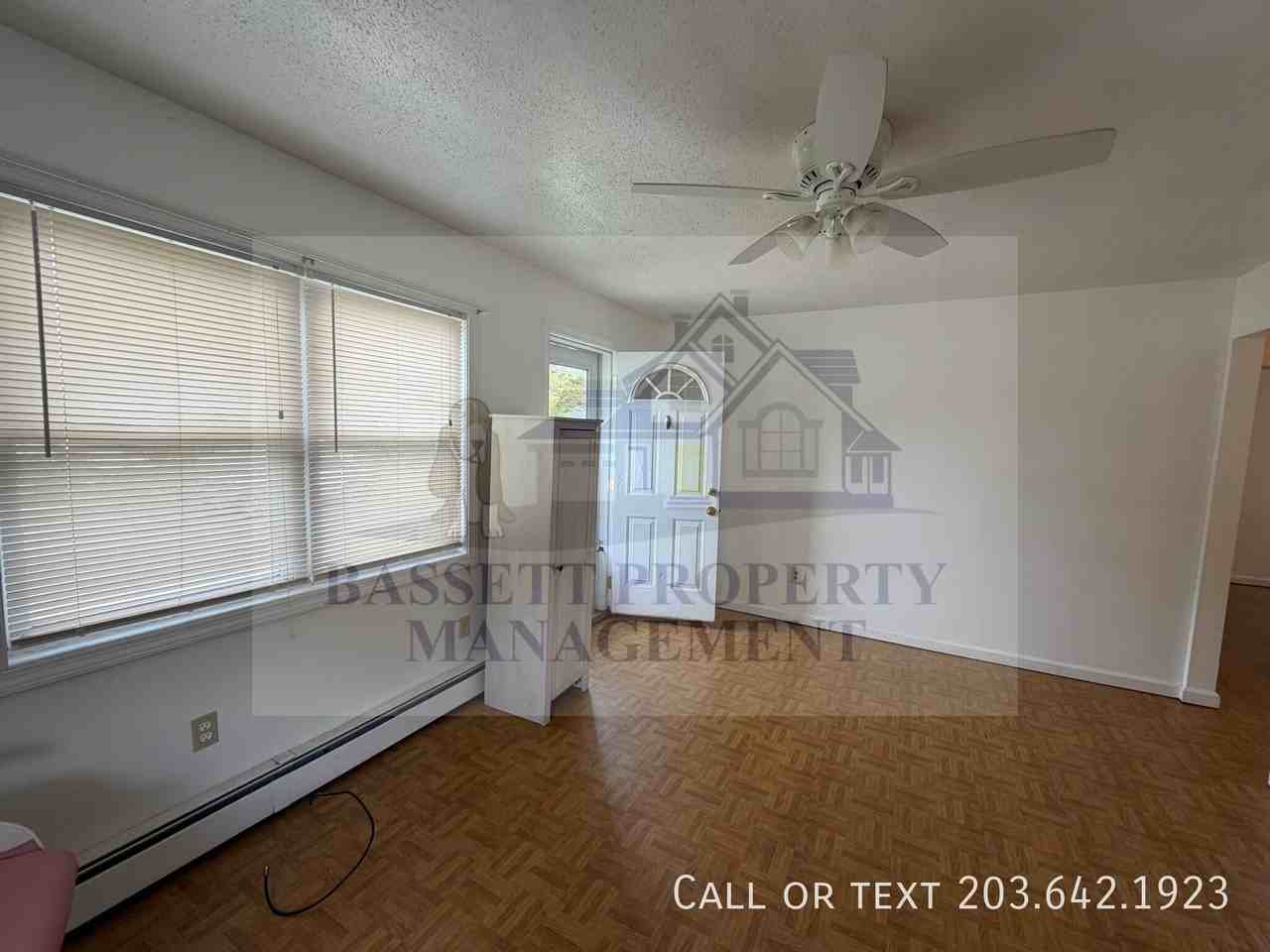 88 Carlton St - Photo 3 of 15