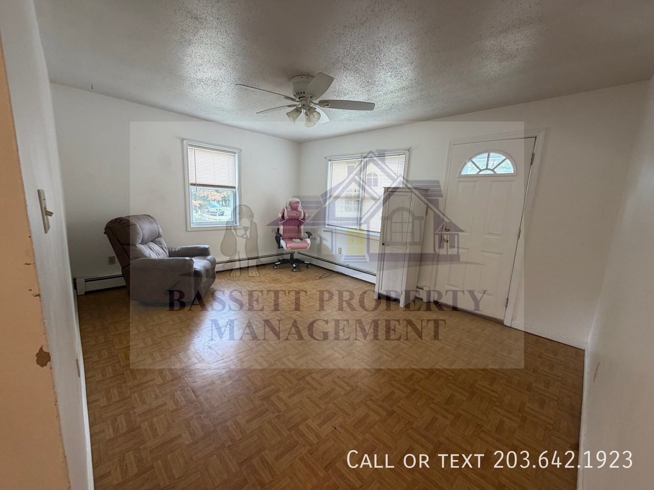 88 Carlton St - Photo 4 of 15
