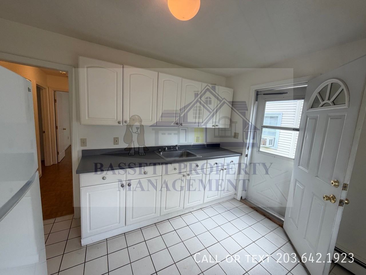 88 Carlton St - Photo 5 of 15