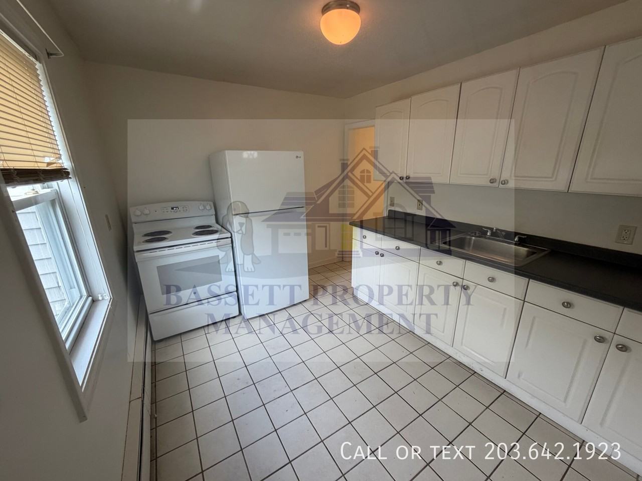 88 Carlton St - Photo 6 of 15