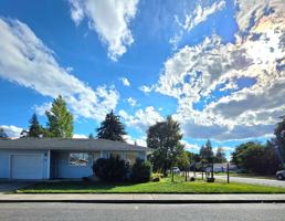 featured image of 702 E Spokane Ave