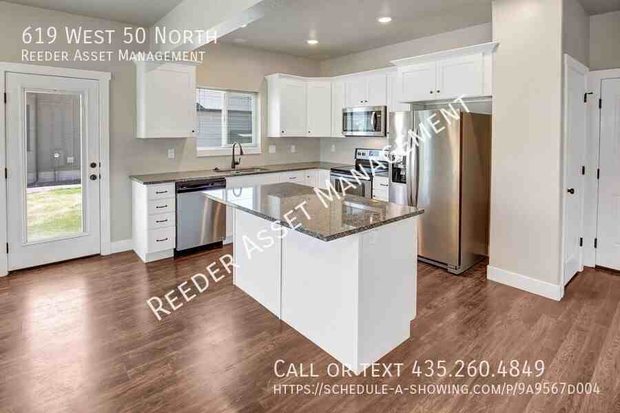 619 W 50 N - Photo 6 of 20