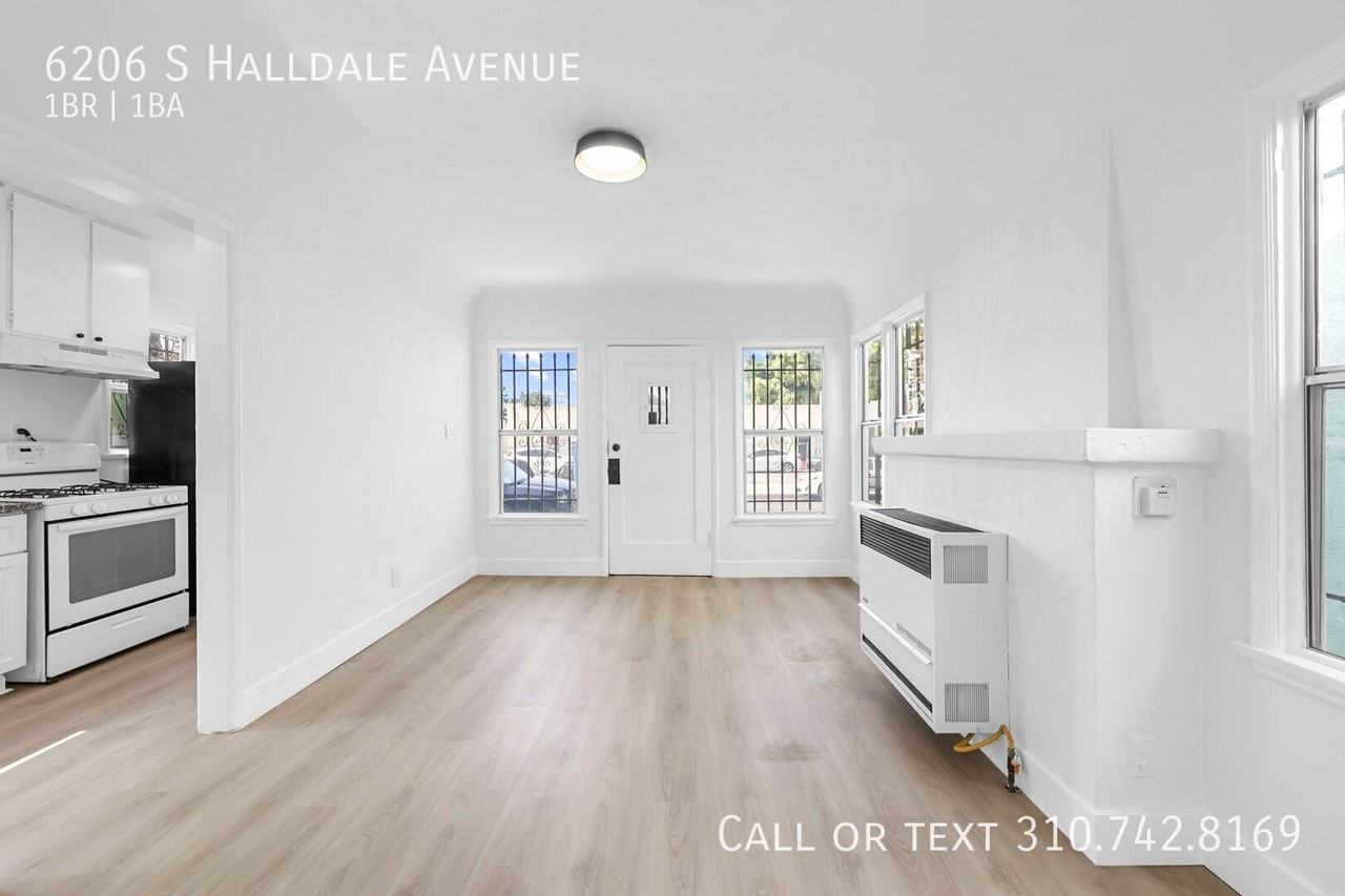 6206 S Halldale Ave - Photo 3 of 21