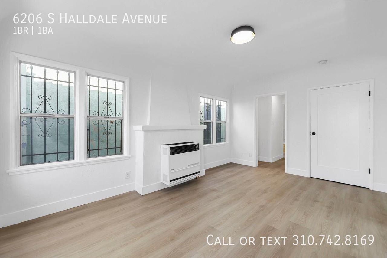 6206 S Halldale Ave - Photo 5 of 21
