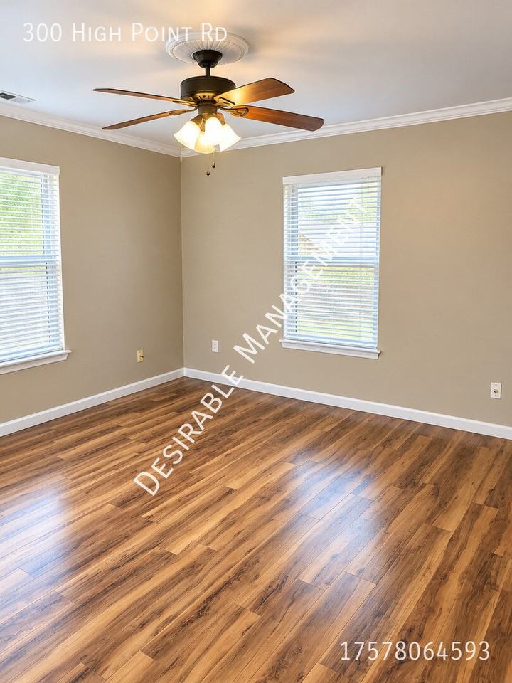 300 High Point Rd - Photo 5 of 30