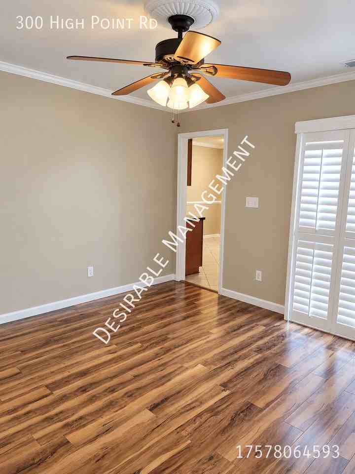 300 High Point Rd - Photo 6 of 30
