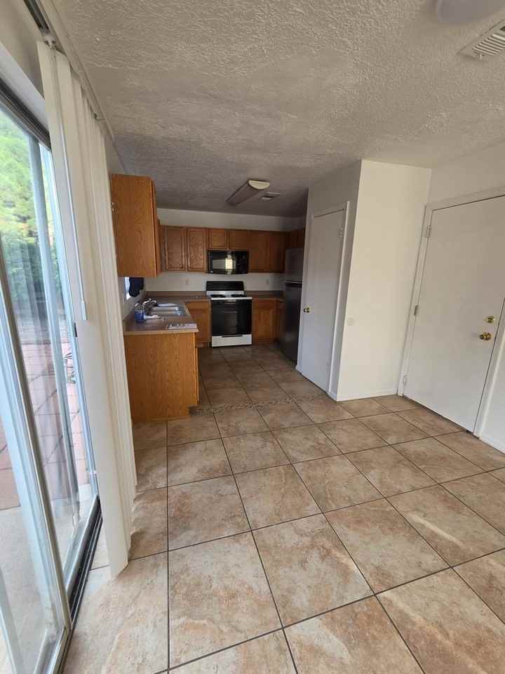 3258 Moab Ln Ne - Photo 4 of 14